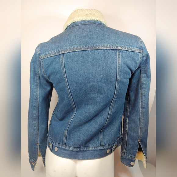Levi's Denim Jacket Levi's Sherpa lined Denim Jacket XS Women’s Levi Jacket Coat - Picture 6 of 10